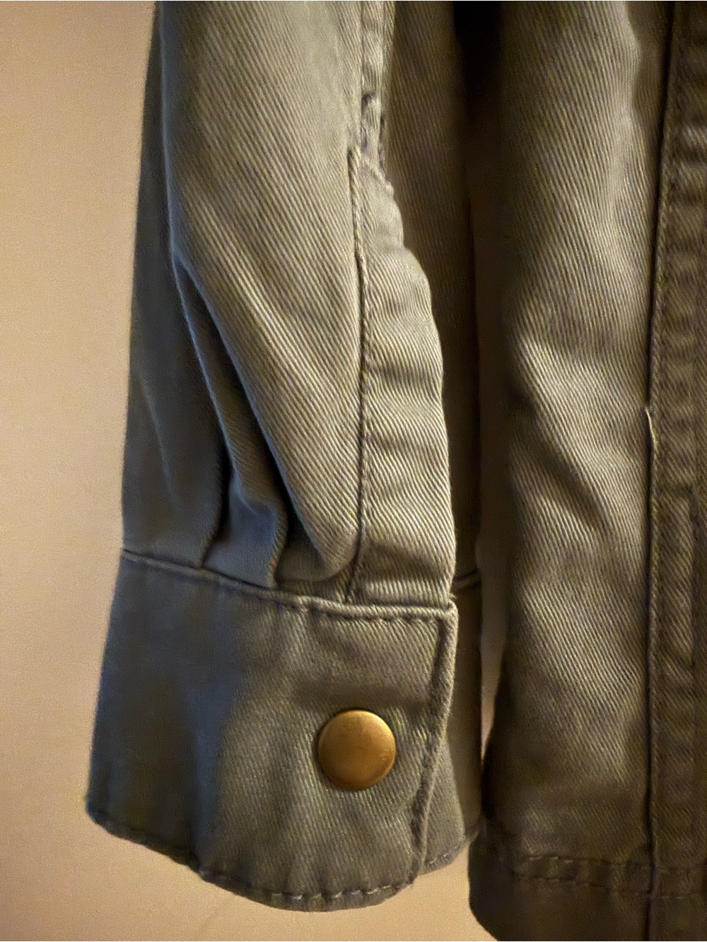 GAP Women’s Olive Utility Jacket - Picture 6 of 10